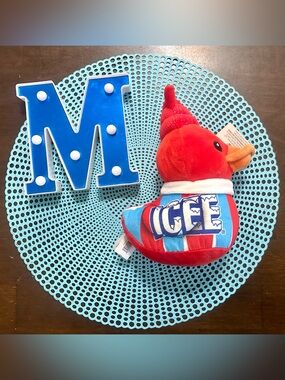 Quackerz Dan Dee Plush Duck; ICEE Red Fruit Scent with Tags